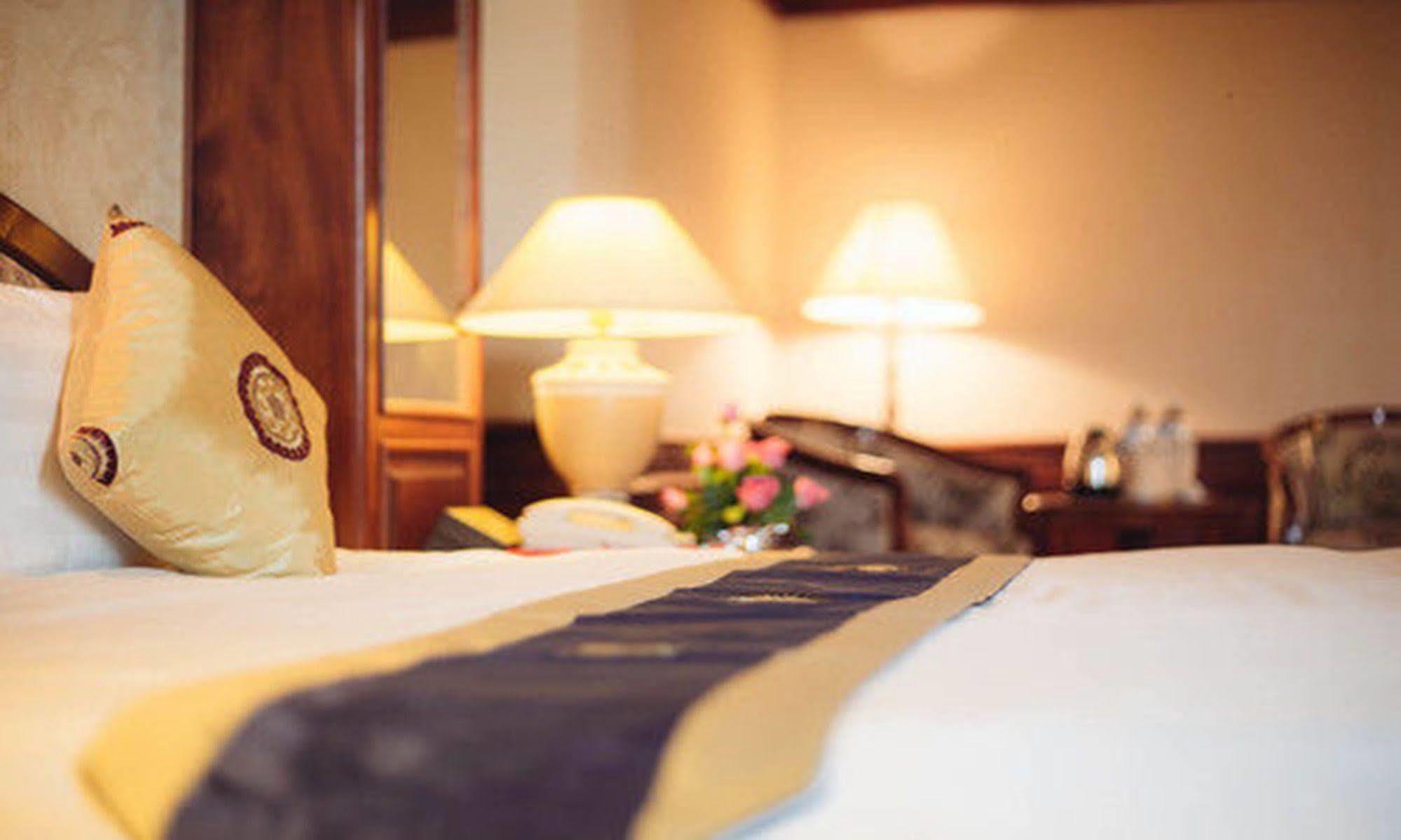 Angkham Hotel Vientiane Dış mekan fotoğraf